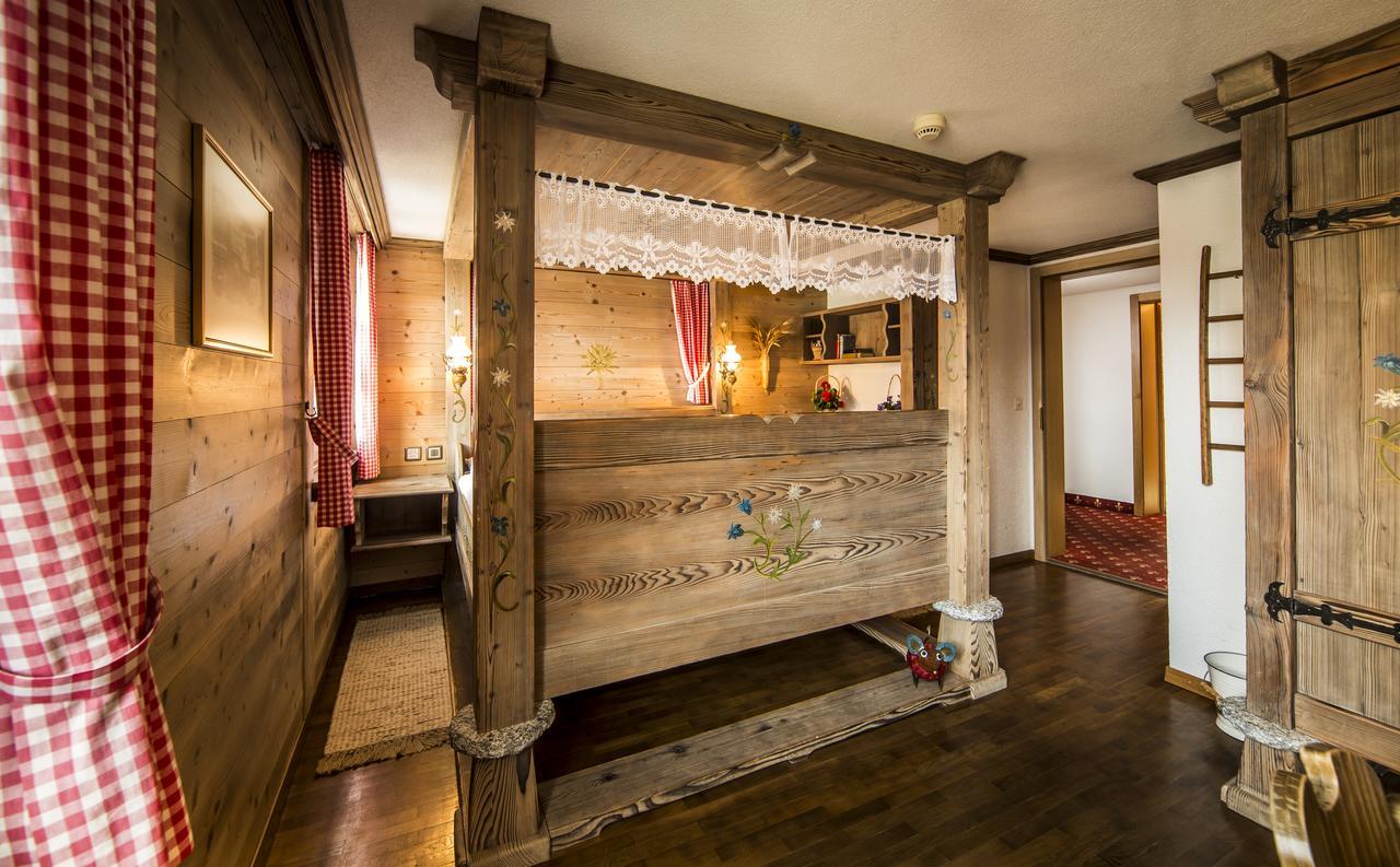 Hotel Olympia Saas-Almagell Zewnętrze zdjęcie