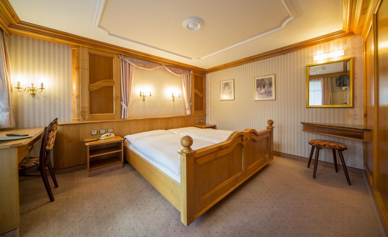 Hotel Olympia Saas-Almagell Zewnętrze zdjęcie